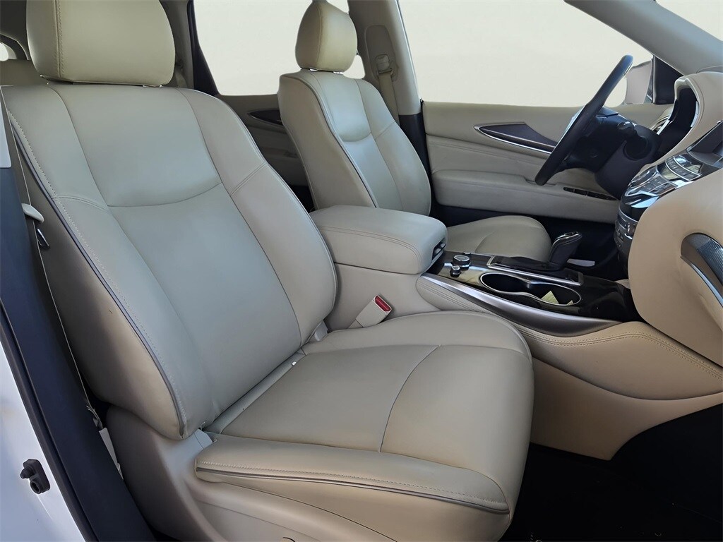 2019 Infiniti QX60 Luxe photo 2