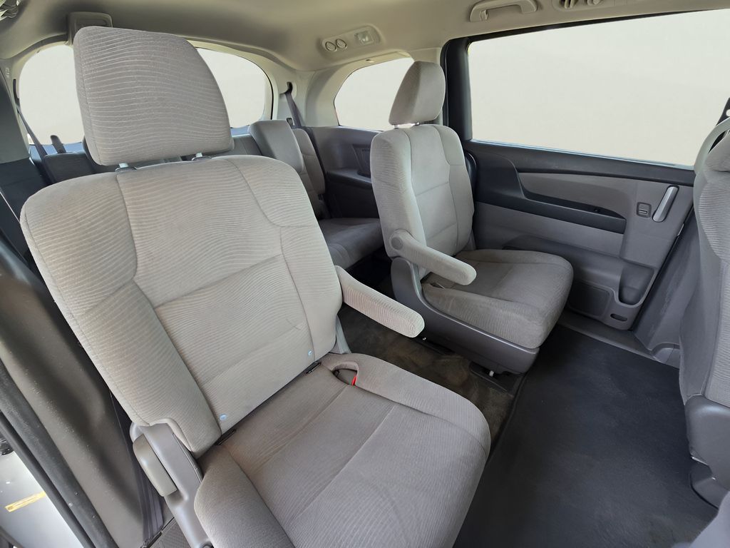 2013 Honda Odyssey LX - Photo 28
