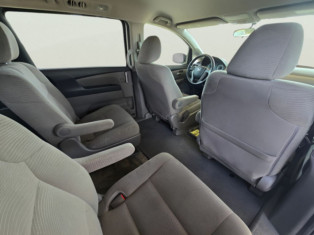 2013 Honda Odyssey LX - Photo 22