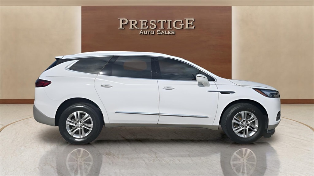 2020 Buick Enclave Essence's photo