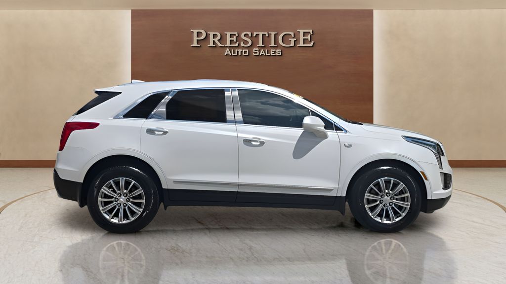 2017 Cadillac XT5 FWD Luxury's photo