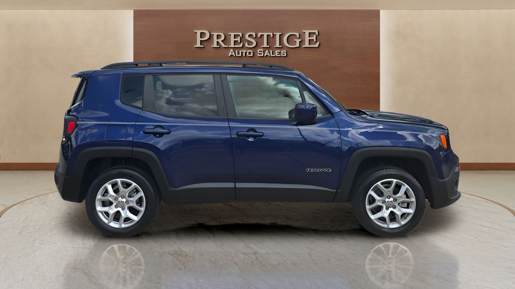 2017 Jeep Renegade Latitude 4x4's photo
