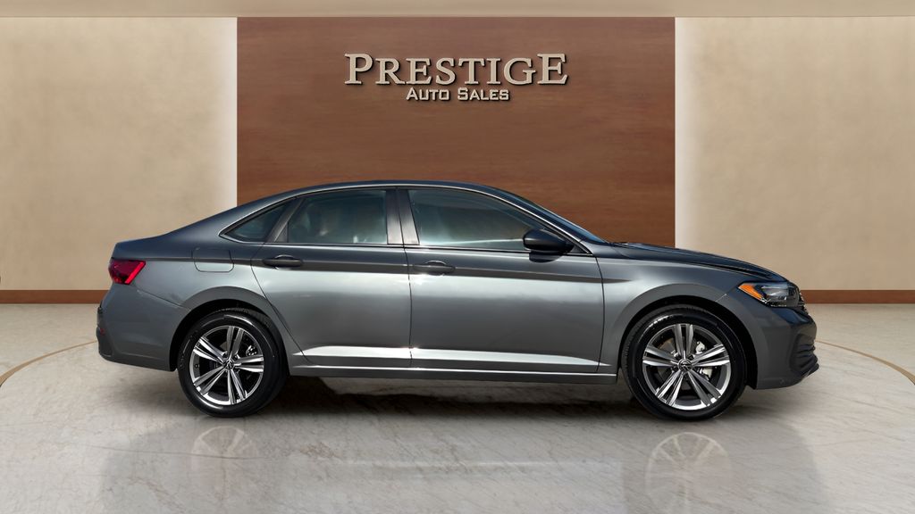 2024 Volkswagen Jetta SE, SE (AQ301 Trans)