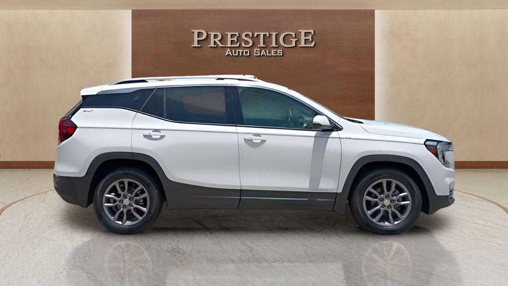 2023 GMC Terrain SLT FWD's photo