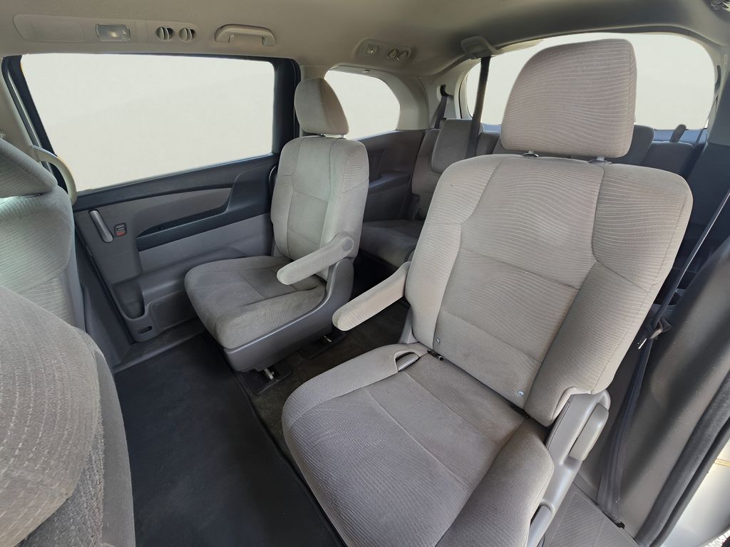 2013 Honda Odyssey LX - Photo 15
