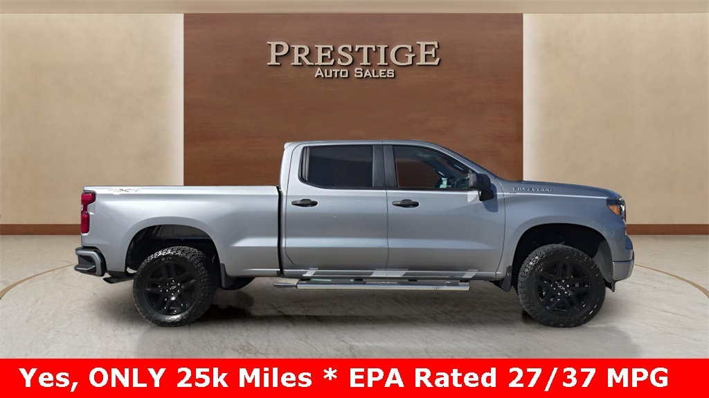 2023 Chevrolet Silverado 1500 Custom's photo