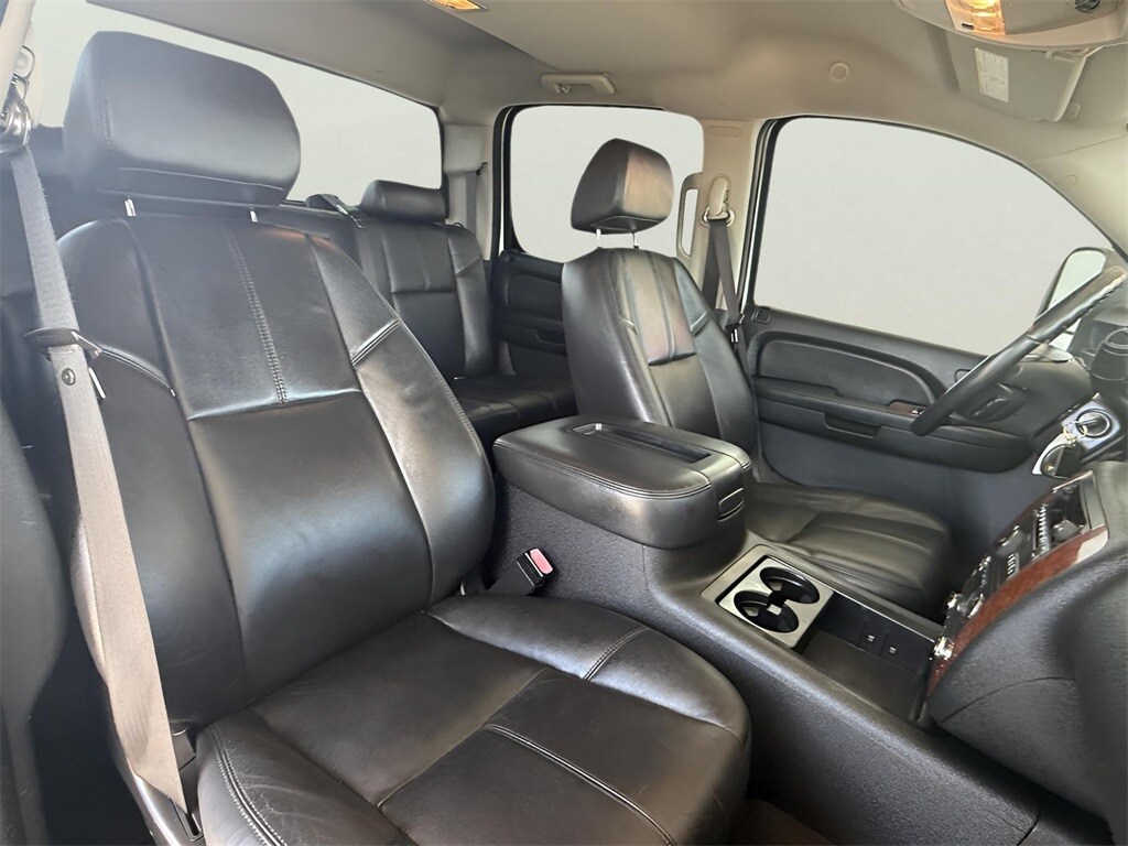 2008 Chevrolet Silverado 3500HD LTZ photo 3