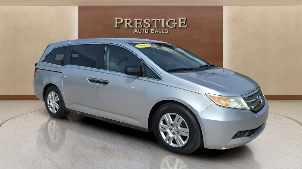 2013 Honda Odyssey LX - Photo 17