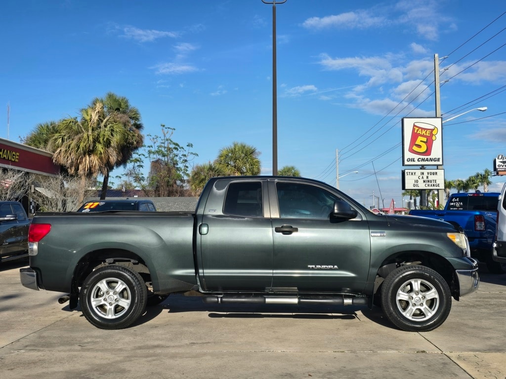 2008 Toyota Tundra SR5's photo