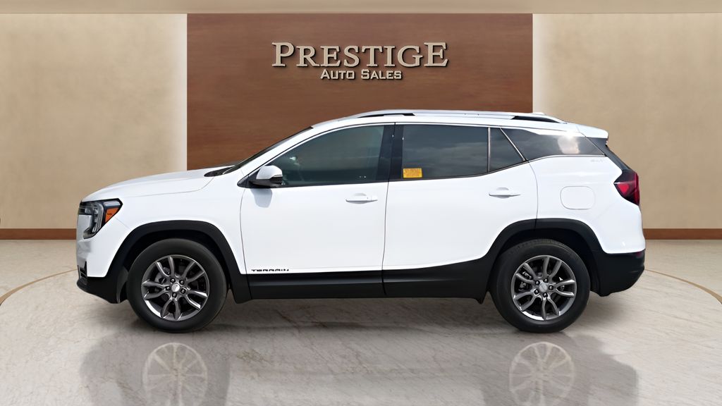 2023 GMC Terrain SLT FWD's photo