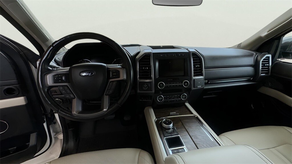 2018 Ford Expedition MAX Platinum photo 4