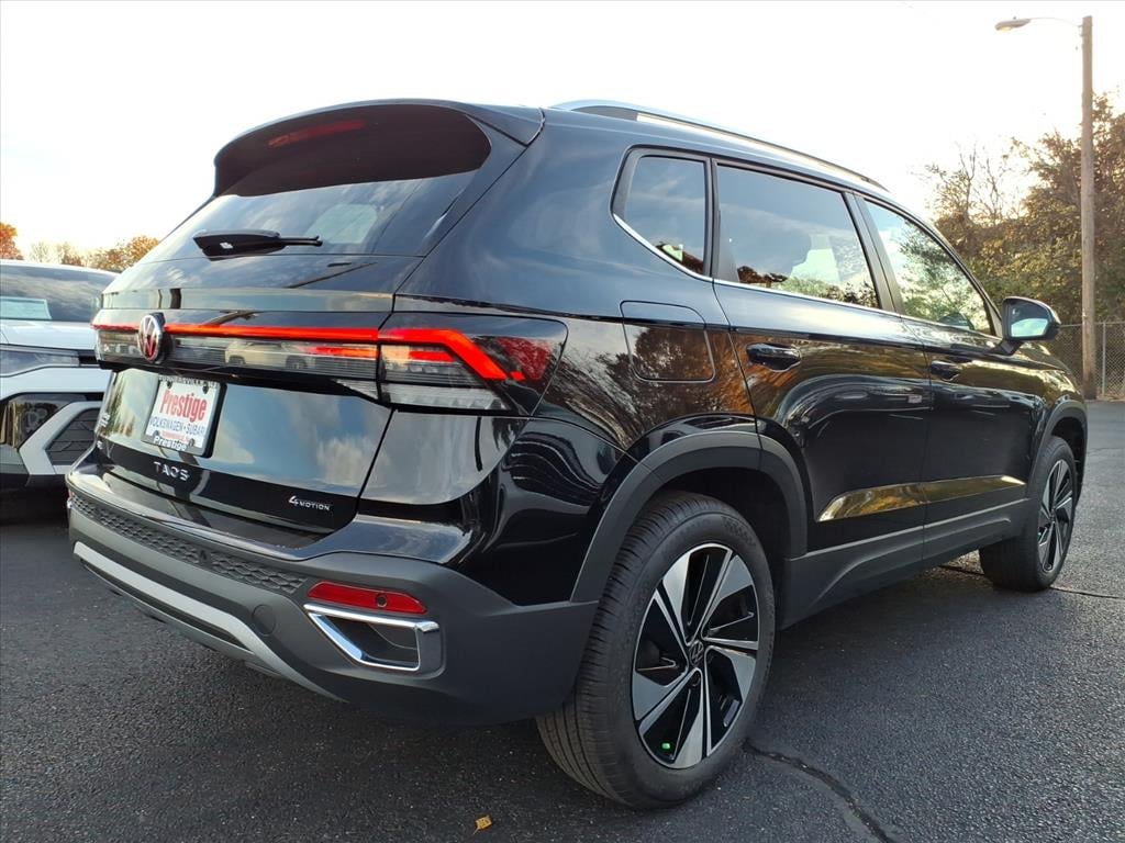 Certified 2025 Volkswagen Taos 1.5T SE SUV