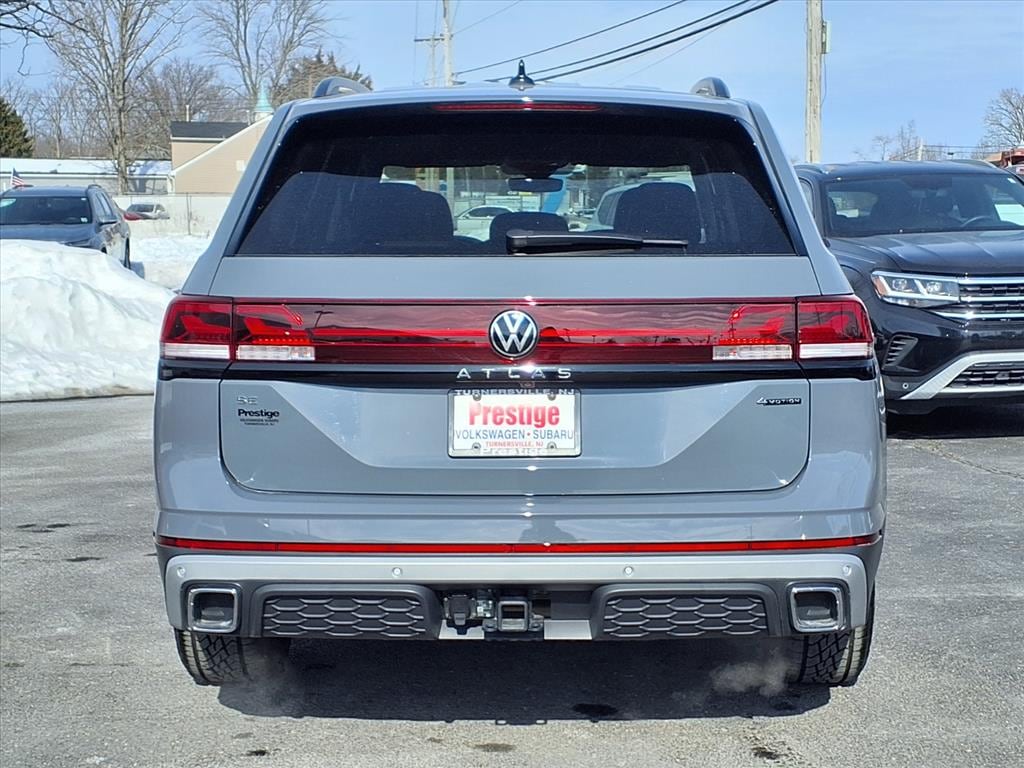 Certified 2025 Volkswagen Atlas 2.0T Peak Edition SUV