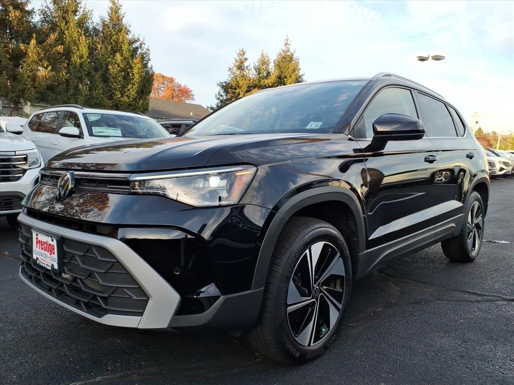 Certified 2025 Volkswagen Taos 1.5T SE SUV