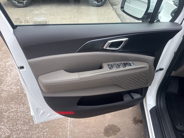 2026 Kia Carnival LXS - Photo 18