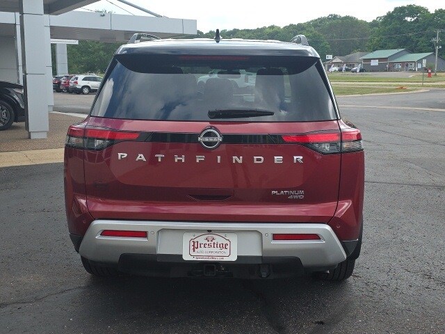 2022 Nissan Pathfinder Platinum photo 4