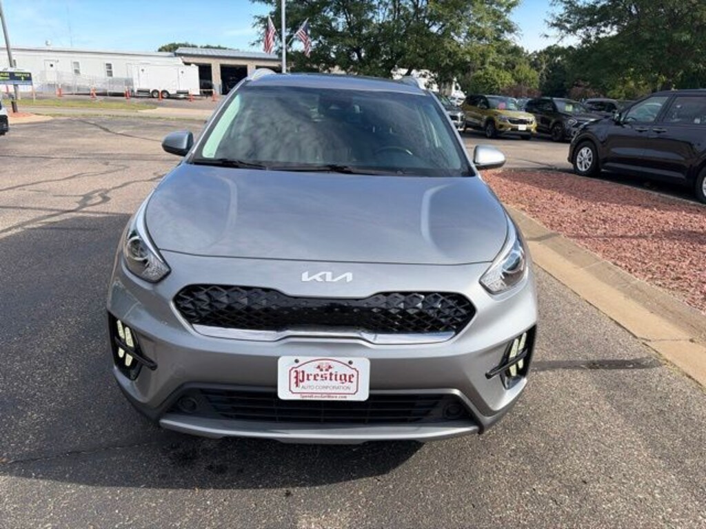 Used 2022 Kia Niro LXS SUV