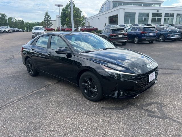 2023 Hyundai Elantra 2.0 SEL IVT SULEV's photo