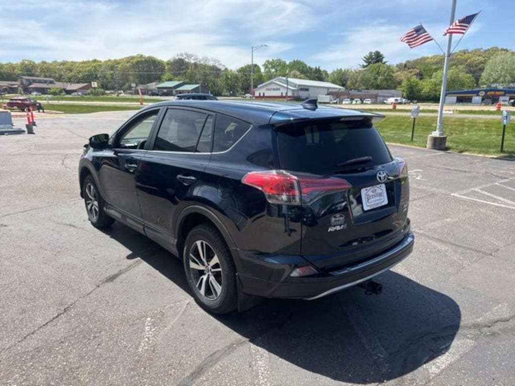 Used 2018 Toyota RAV4 XLE SUV