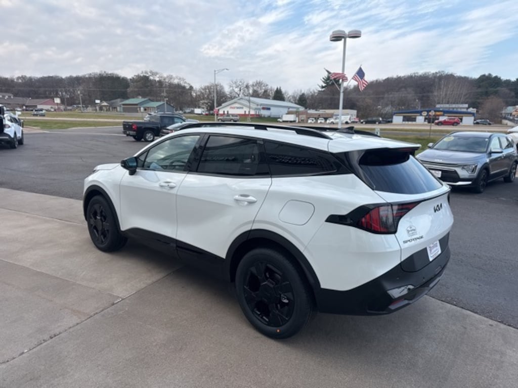 New 2026 Kia Sportage Hybrid X-Line SUV
