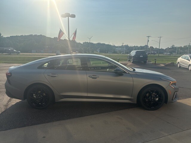 2026 Kia K5 GT-Line photo 2