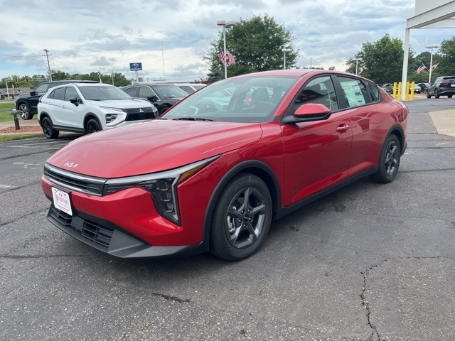 2025 Kia K4 LXS's photo