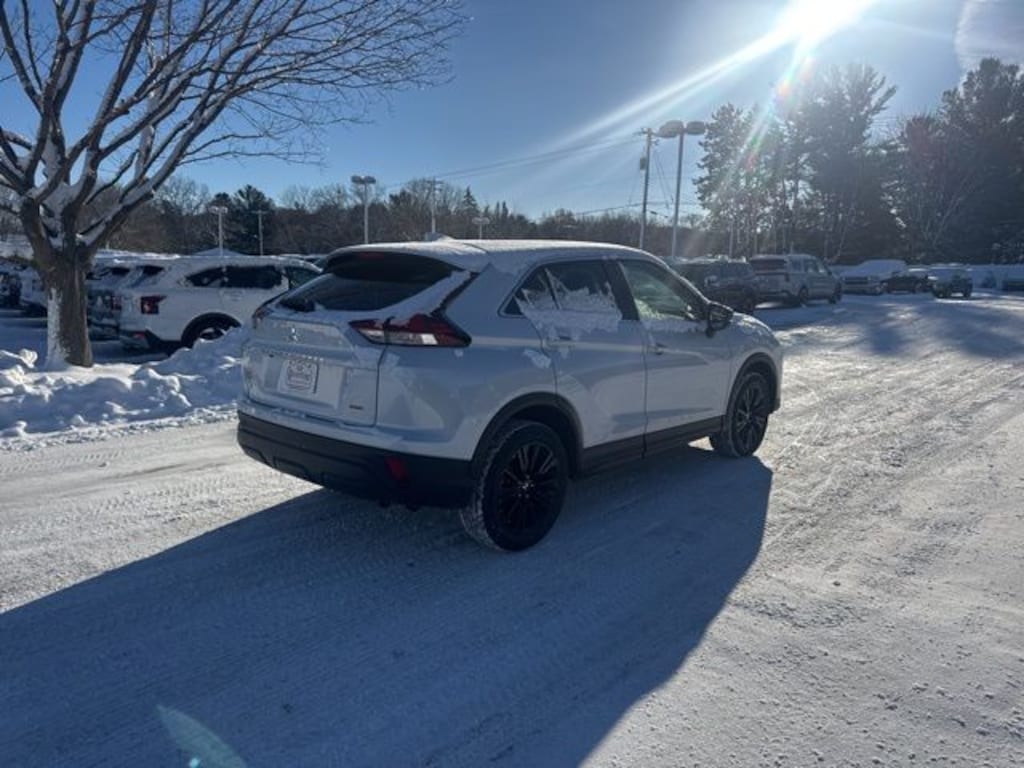 Used 2024 Mitsubishi Eclipse Cross LE SUV