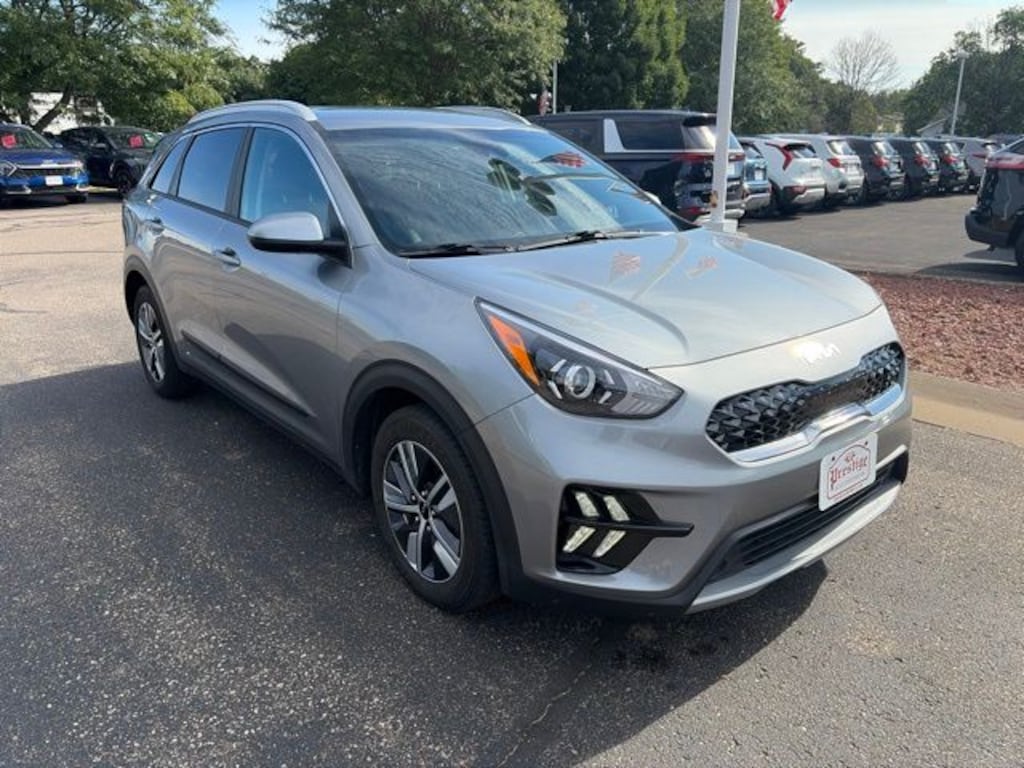 Used 2022 Kia Niro LXS SUV