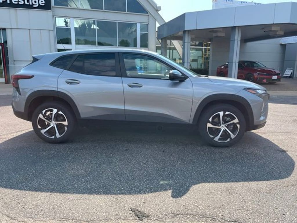Used 2024 Chevrolet Trax 1RS SUV