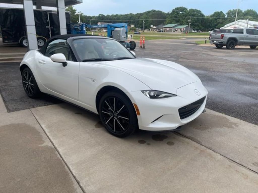 Used 2025 Mazda MX-5 Miata Grand Touring Convertible