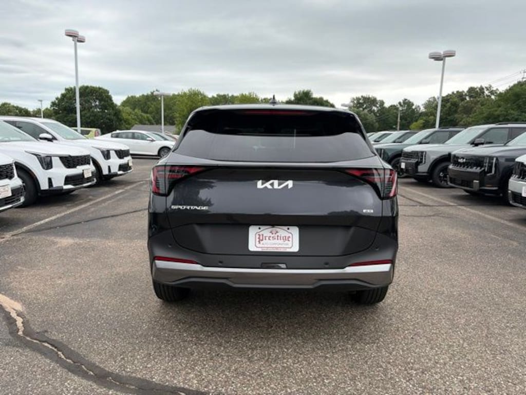 New 2026 Kia Sportage LX SUV