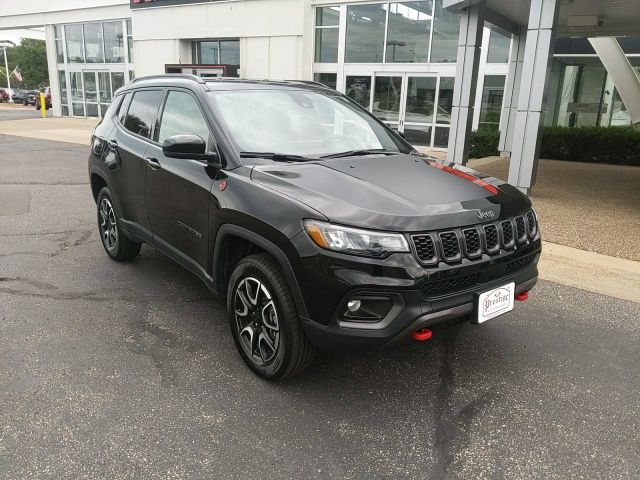 2024 Jeep Compass Trailhawk's photo