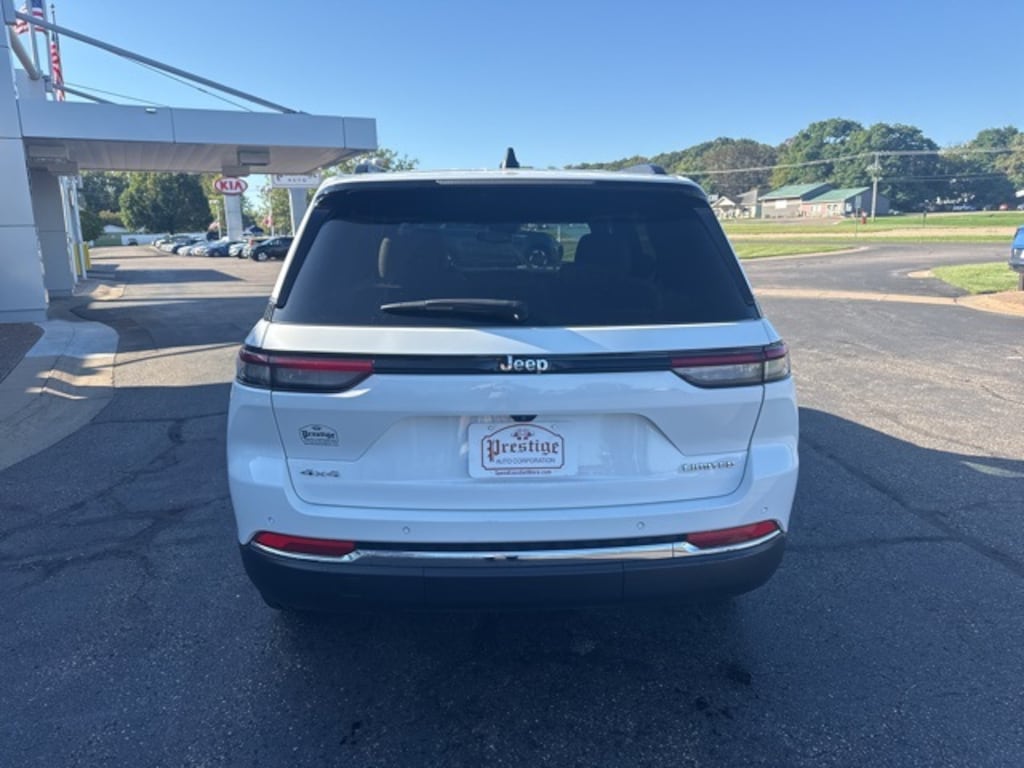 Used 2023 Jeep Grand Cherokee Limited SUV