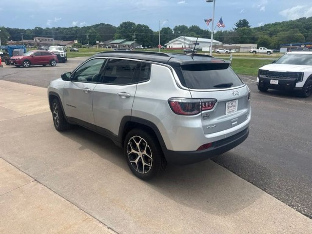 Used 2024 Jeep Compass Limited SUV