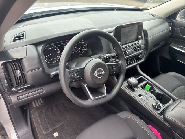 2024 Nissan Pathfinder S - Photo 17