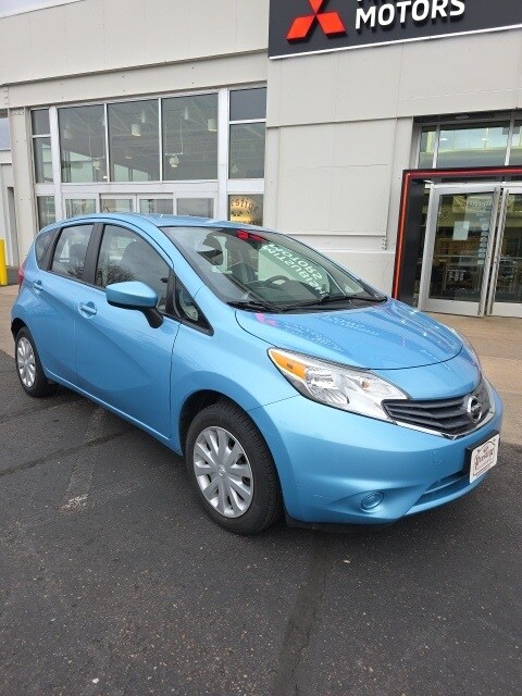 2015 Nissan Versa Note SV photo 3