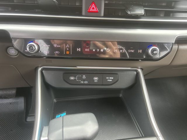 2026 Kia Carnival LXS - Photo 14