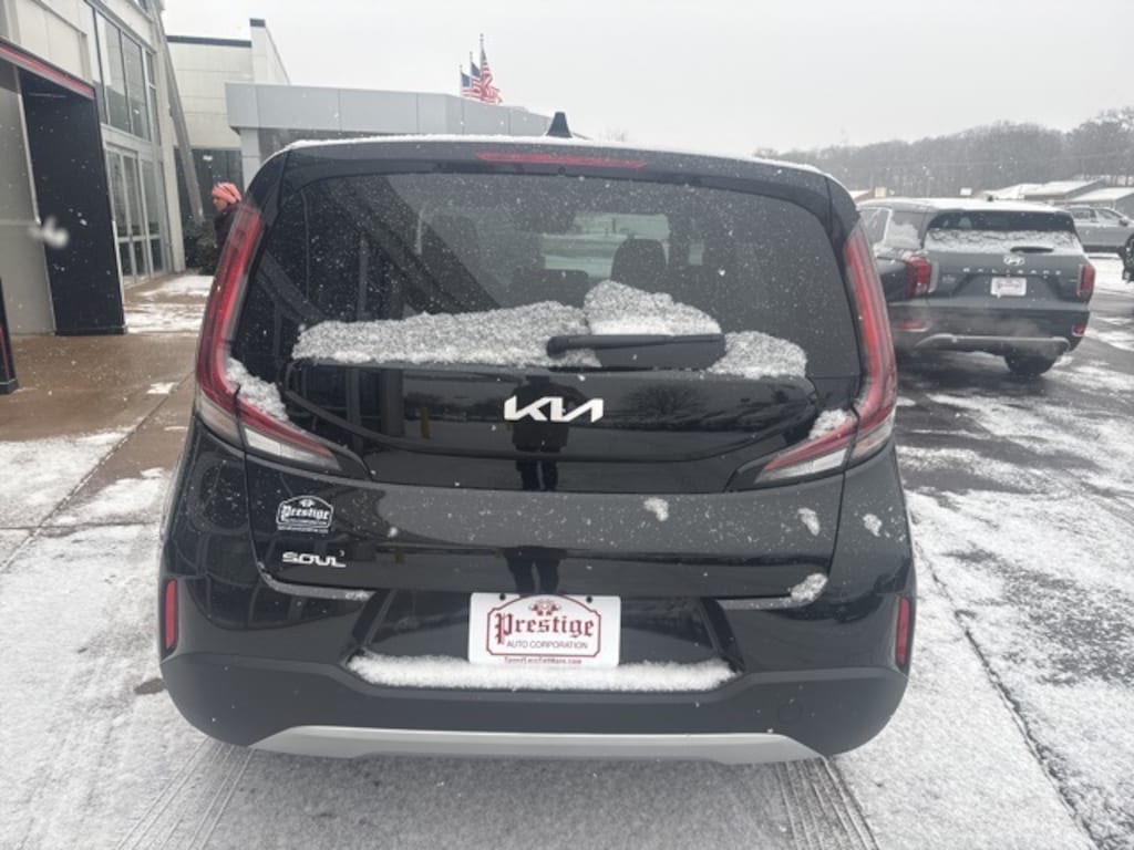 New 2025 Kia Soul LX Hatchback
