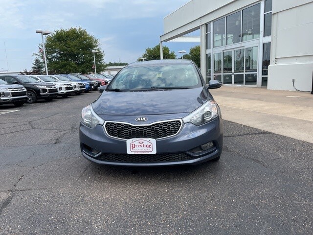 2016 Kia Forte LX photo 2