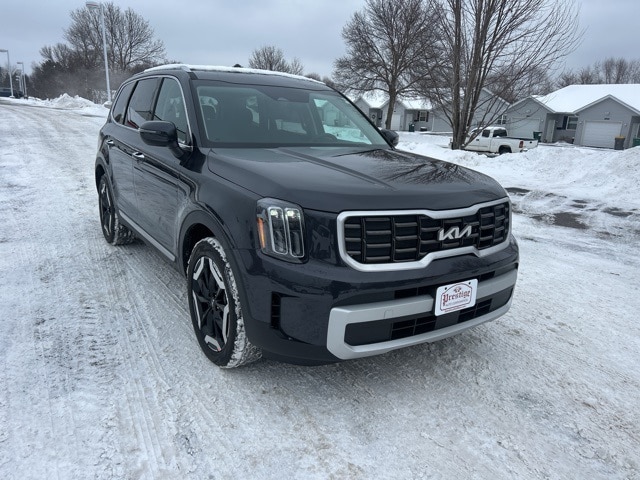 2025 Kia Telluride S's photo