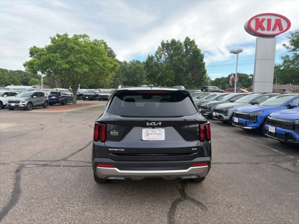 New 2026 Kia Sorento S SUV