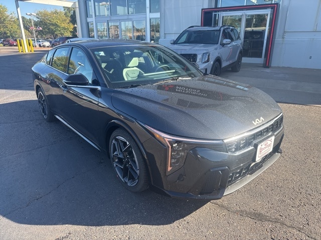 2025 Kia K4 GT-Line's photo