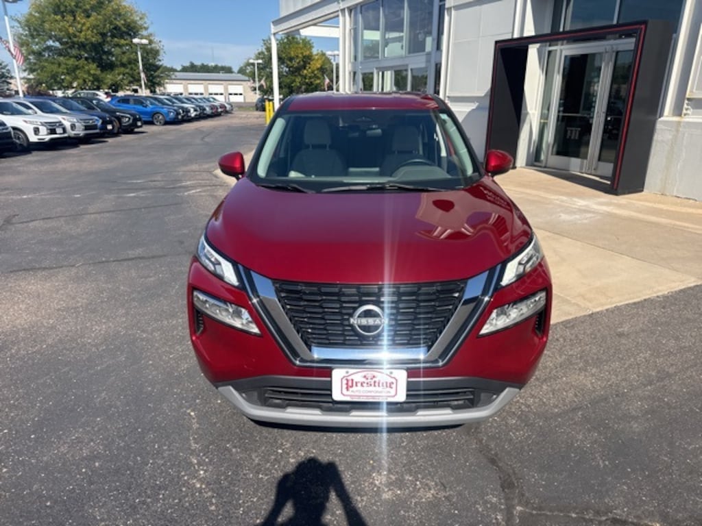 Used 2022 Nissan Rogue SV SUV