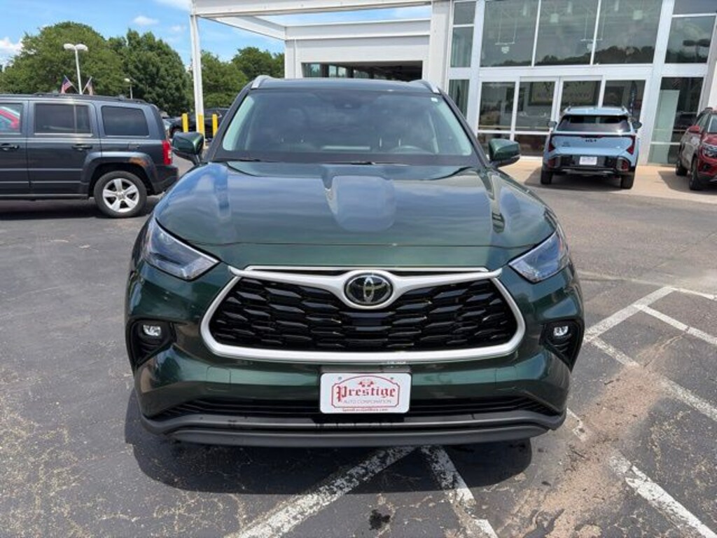 Used 2023 Toyota Highlander XLE SUV