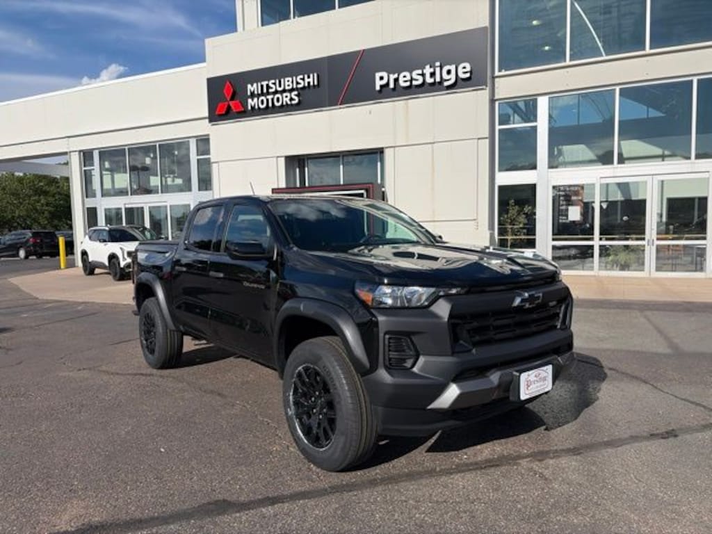 Used 2024 Chevrolet Colorado Trail Boss Truck Crew Cab