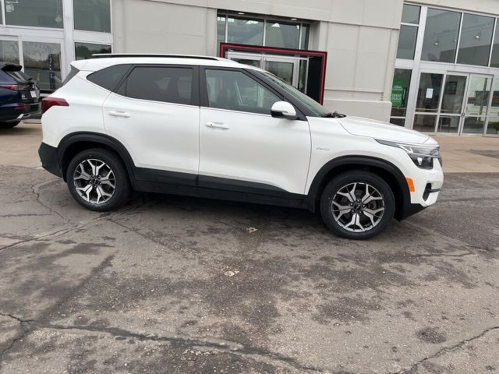 Used 2023 Kia Seltos EX SUV