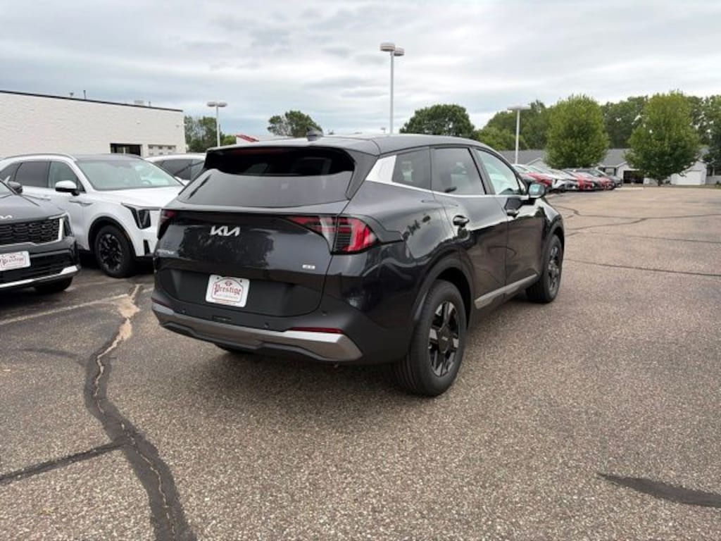 New 2026 Kia Sportage LX SUV
