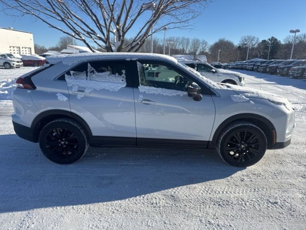 Used 2024 Mitsubishi Eclipse Cross LE SUV