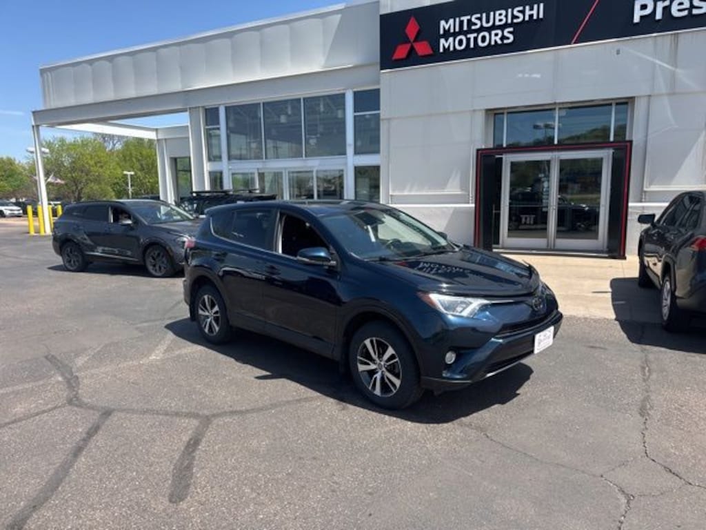 Used 2018 Toyota RAV4 XLE SUV