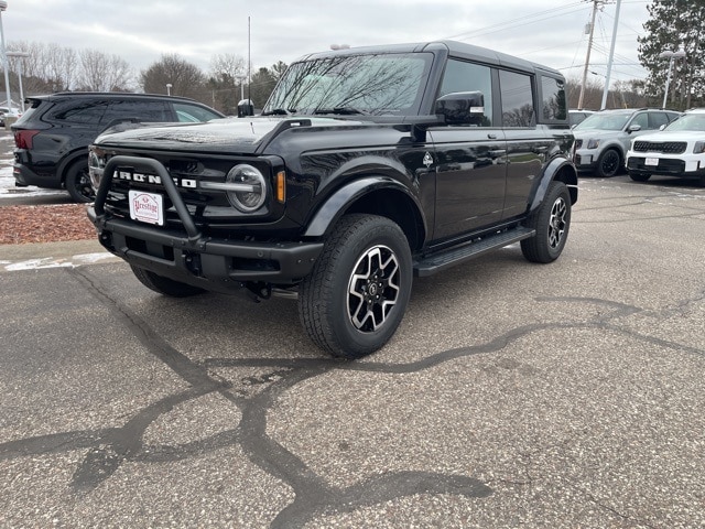 2022 Ford Bronco 4-Door Outer Banks's photo